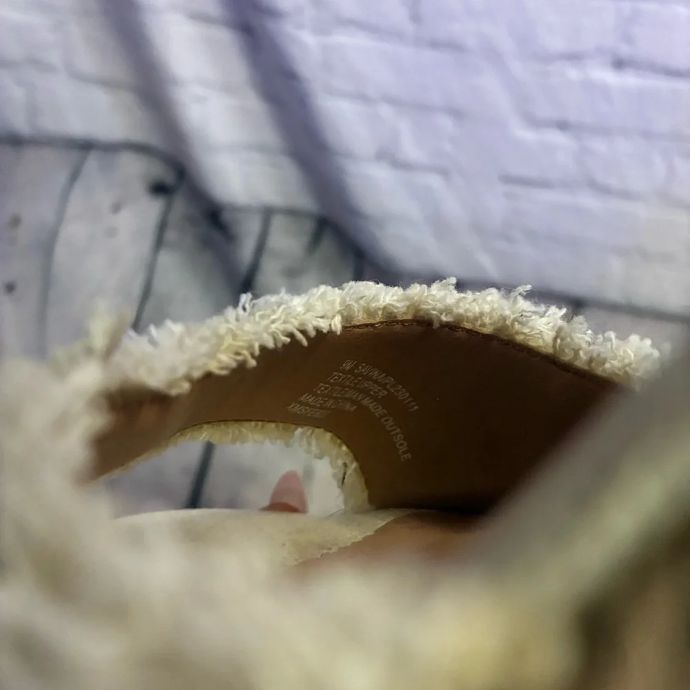 Tommy Bahama Savina Wedge‎ Espadrille Cream Sandals Size 9M Beach Vacation Shoes